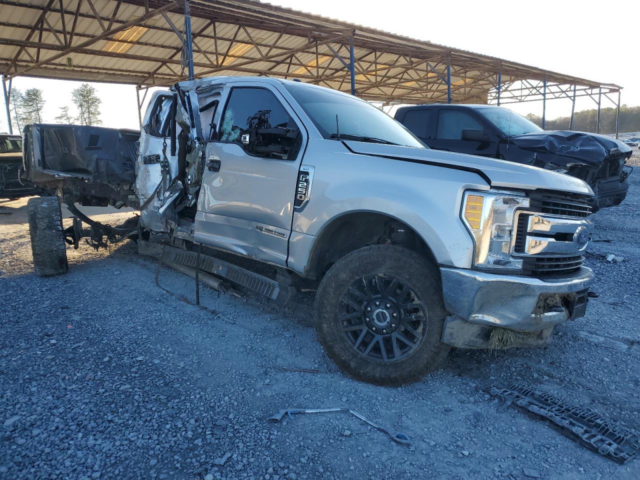 2017 FORD F250 SUPER - Image 4