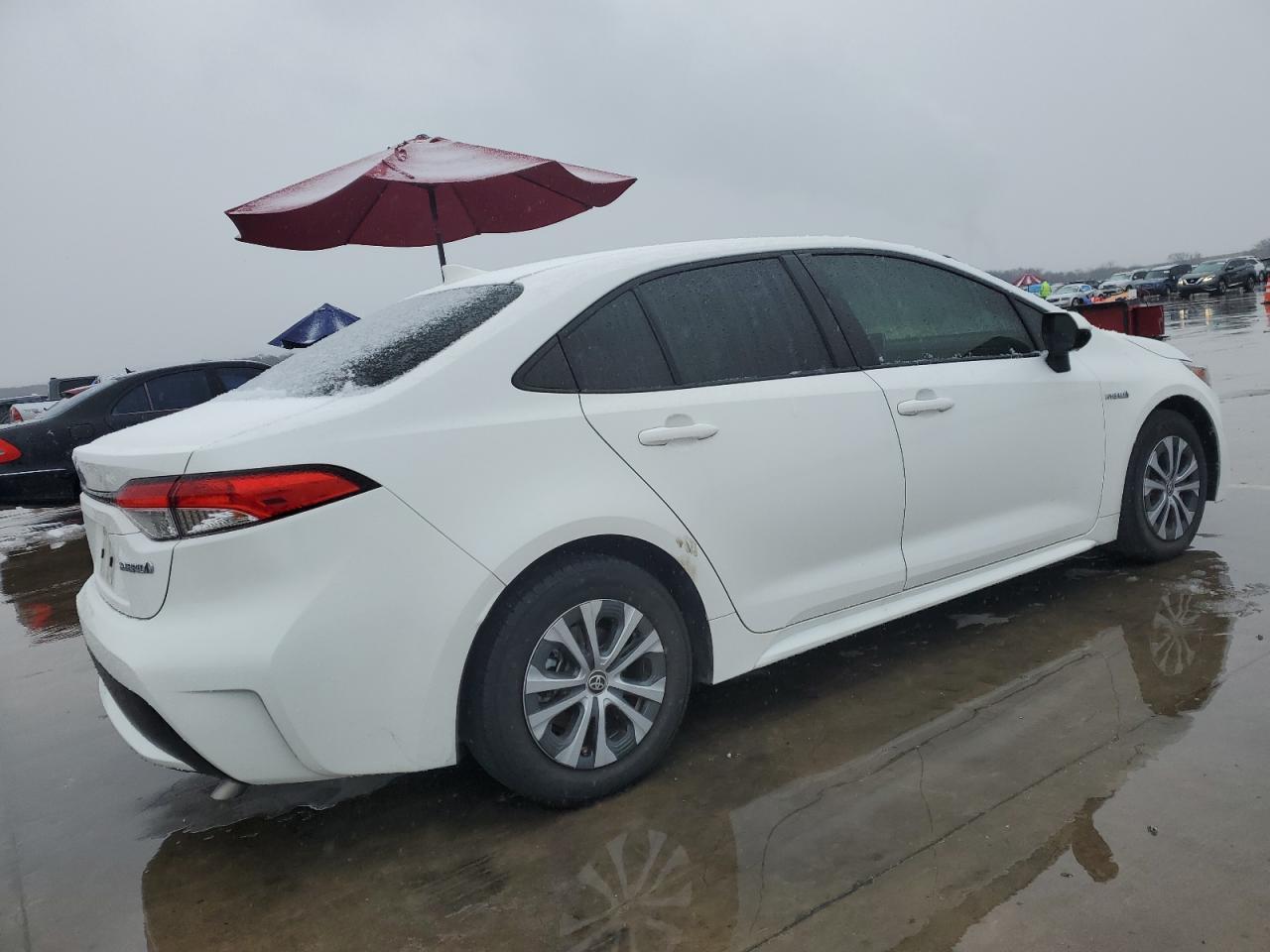 2021 TOYOTA COROLLA LE - Фото 3