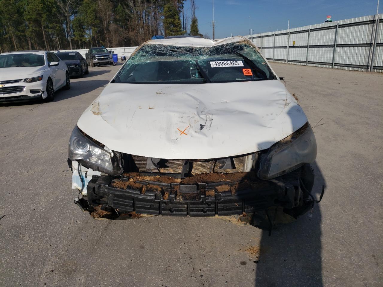 2017 TOYOTA CAMRY LE - Image 5