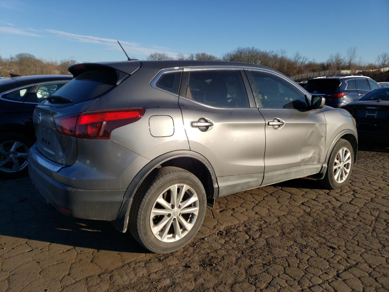 2017 NISSAN ROGUE SPOR - Image 3