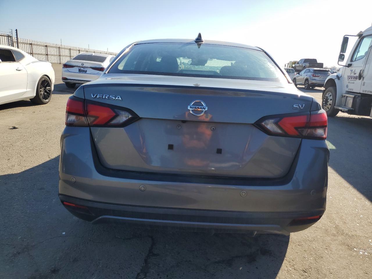 2021 NISSAN VERSA SV - Фото 6