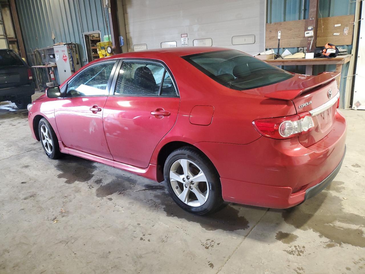 2013 TOYOTA COROLLA BA - Фото 2
