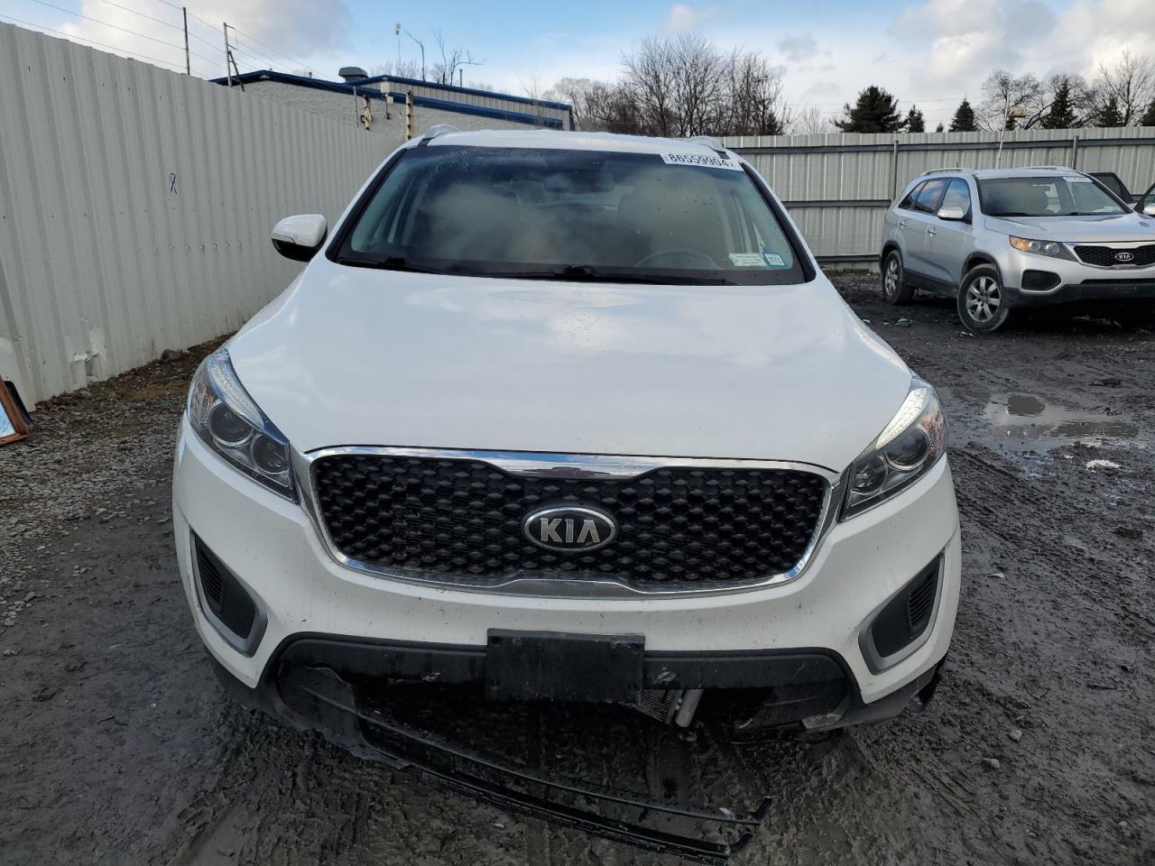 2017 KIA SORENTO LX - Image 5