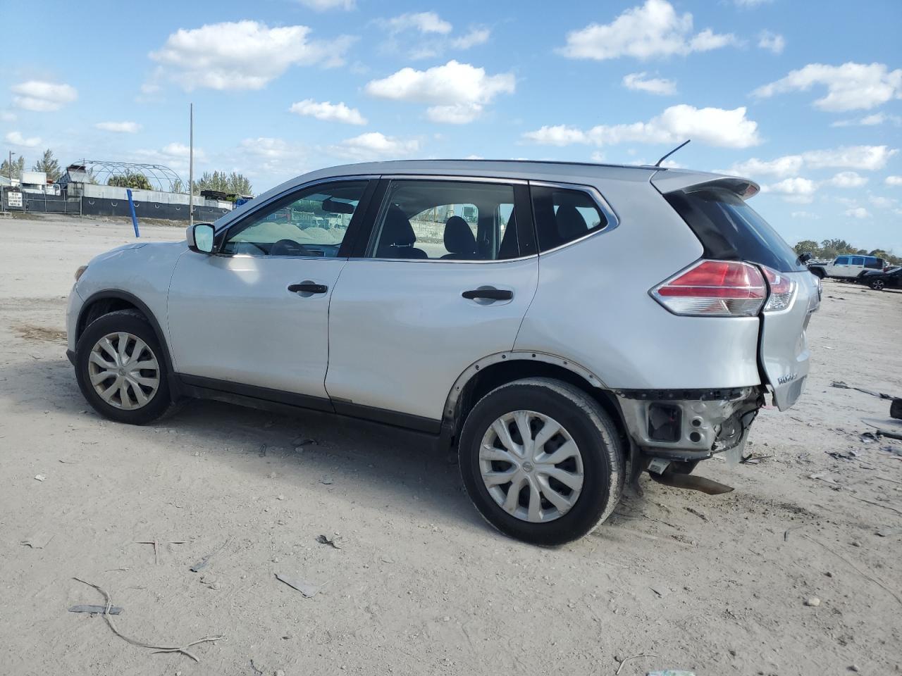 2016 NISSAN ROGUE S - Фото 2