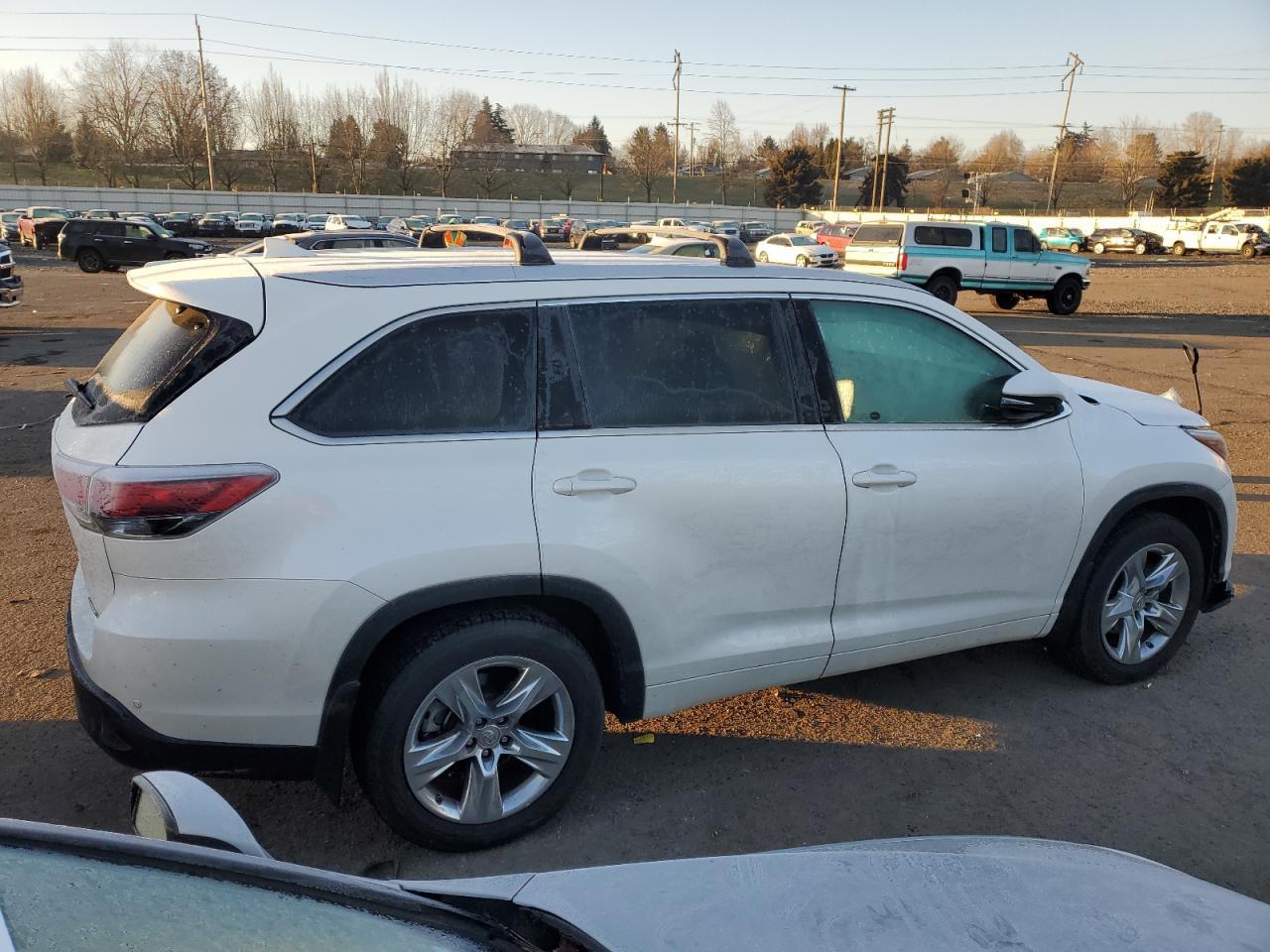 2015 TOYOTA HIGHLANDER - Фото 3