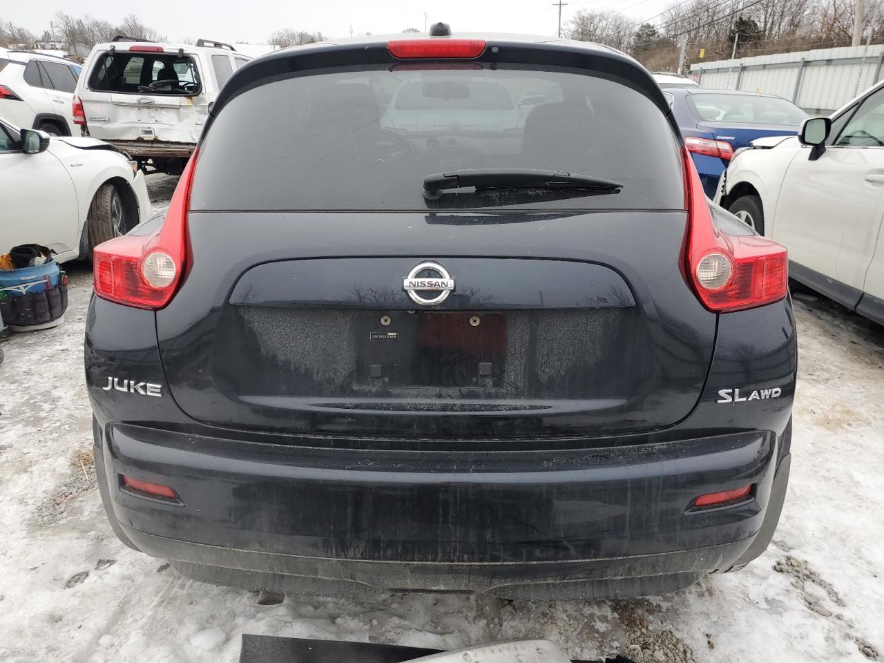 2011 NISSAN JUKE S - Фото 6