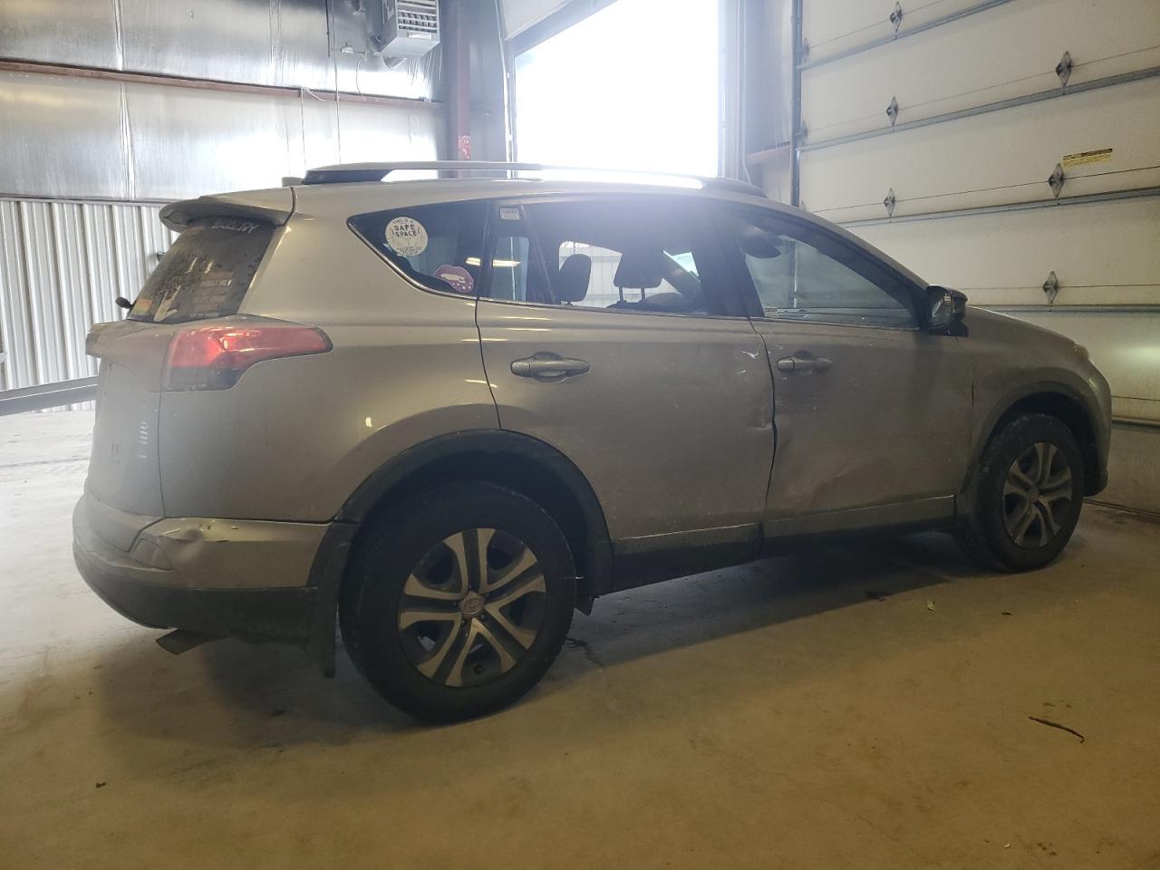 2017 TOYOTA RAV4 LE - Image 3