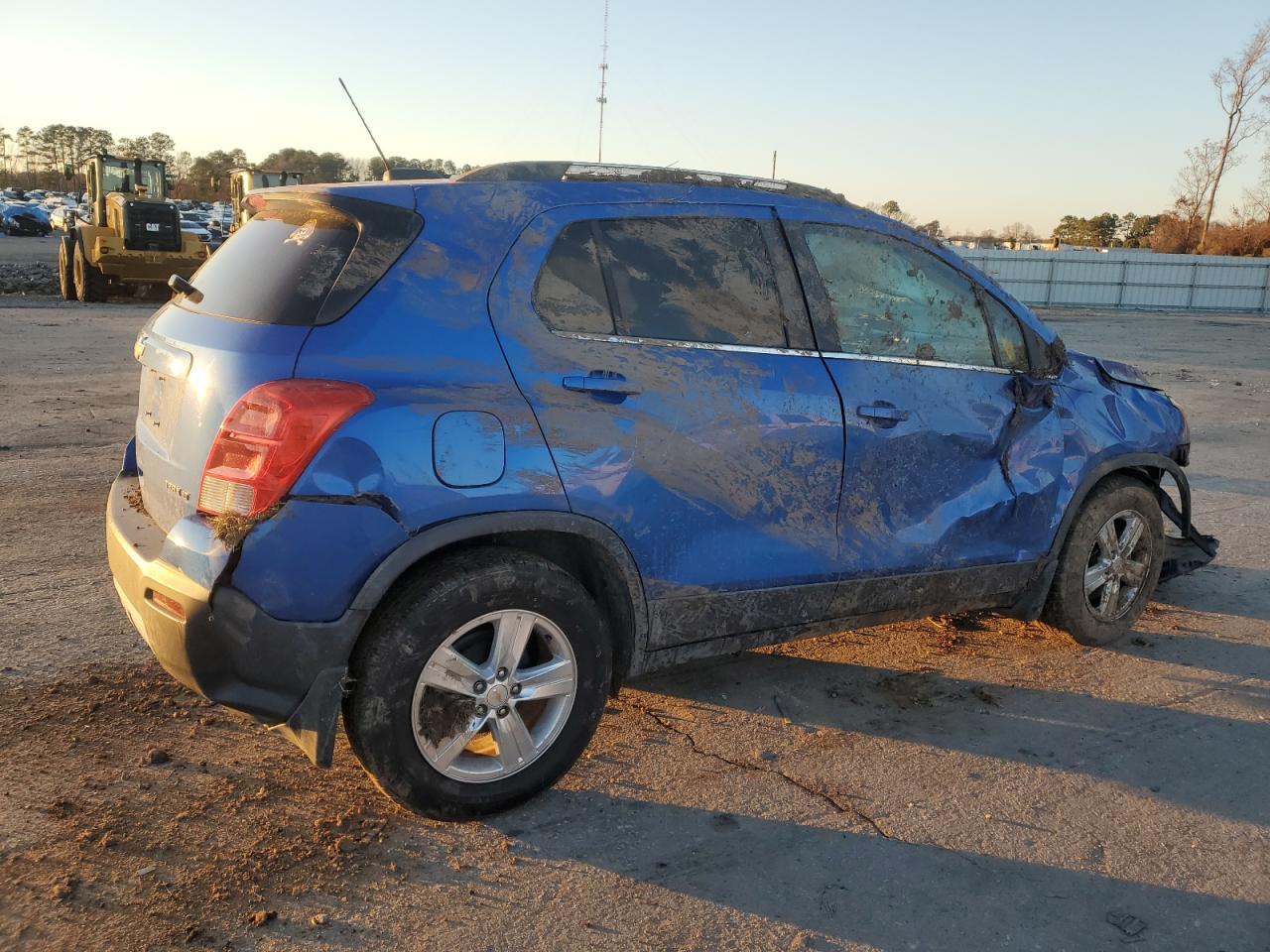 2015 CHEVROLET TRAX 1LT - Фото 3