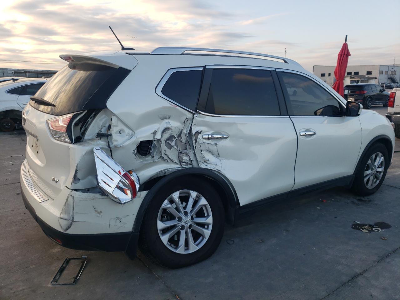 2016 NISSAN ROGUE S - Фото 3