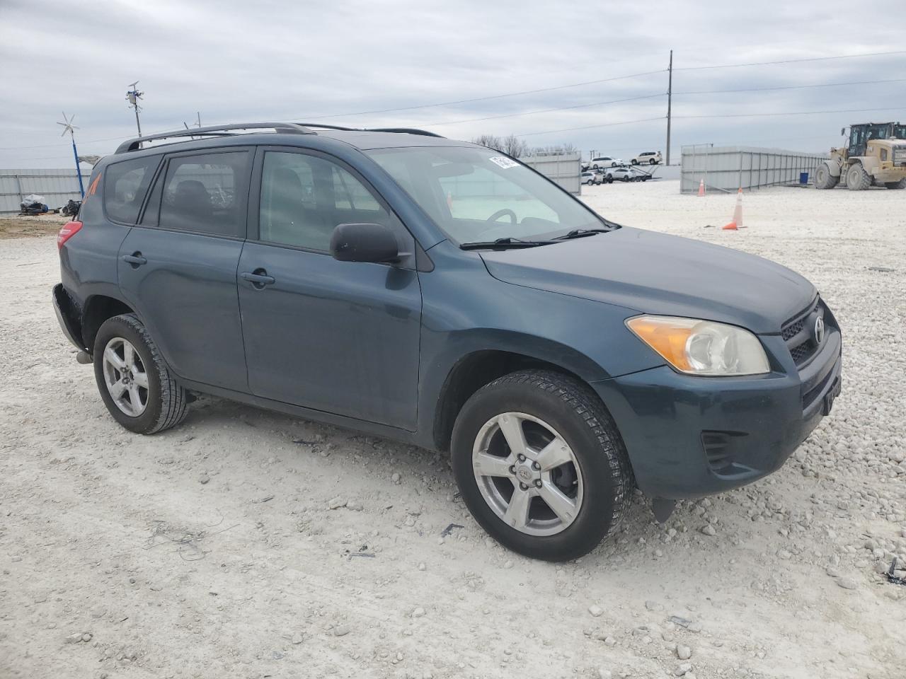 2011 TOYOTA RAV4 - Фото 4
