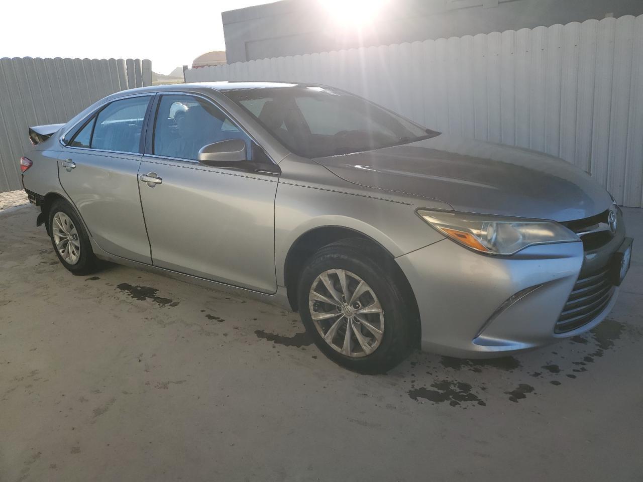 2016 TOYOTA CAMRY LE - Фото 4