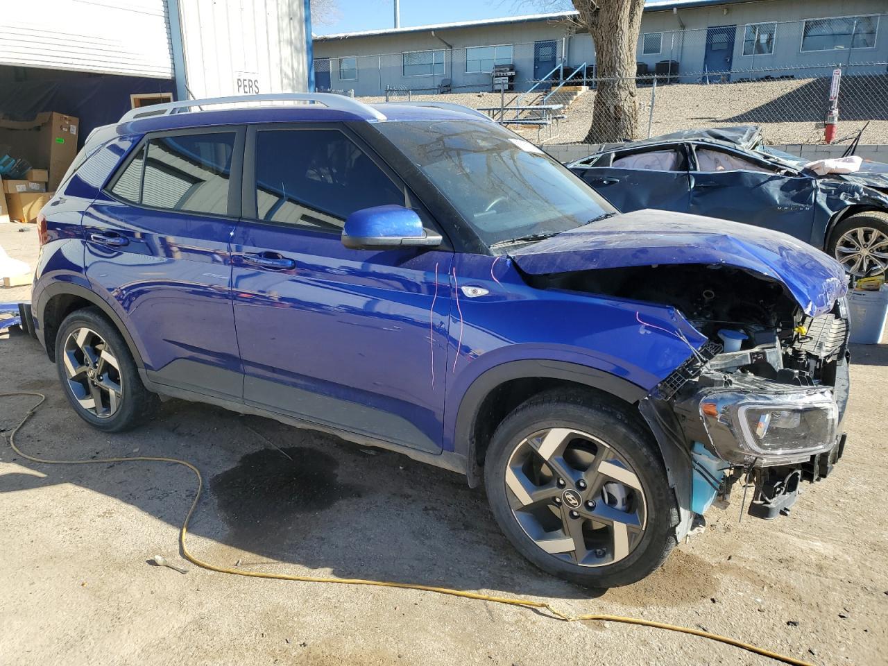 2023 HYUNDAI VENUE SEL - Image 4