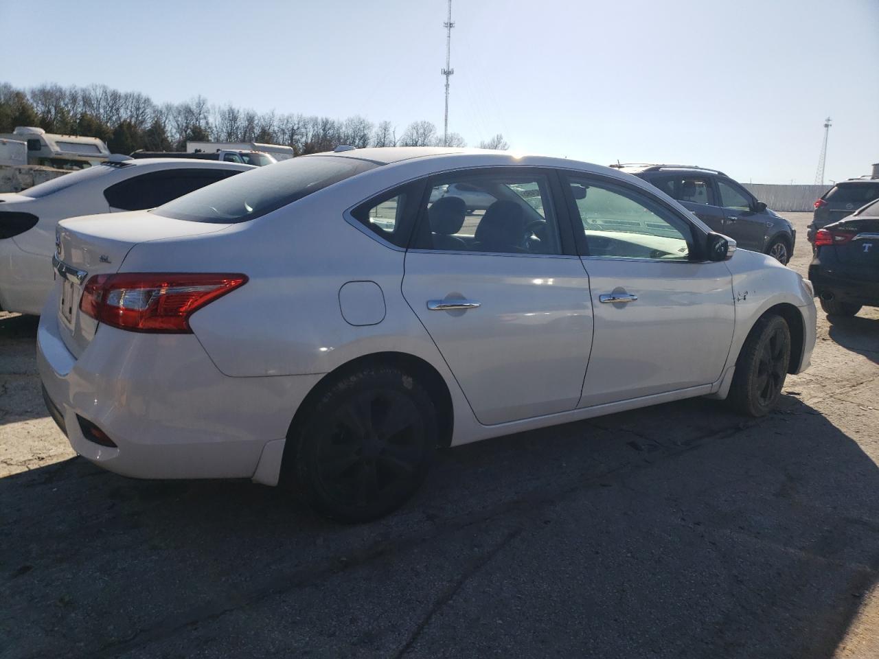 2017 NISSAN SENTRA S - Фото 3