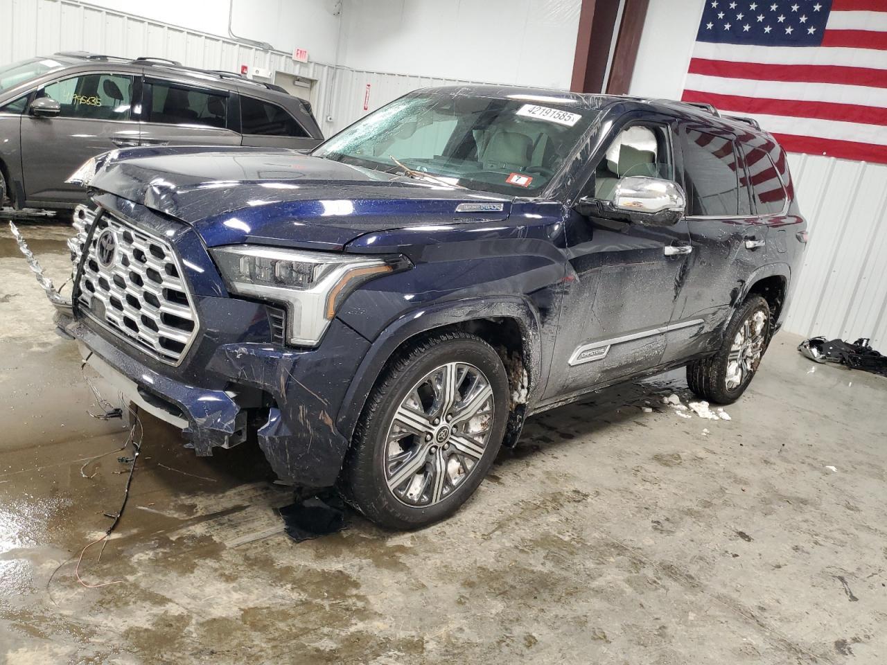 2023 TOYOTA SEQUOIA SR