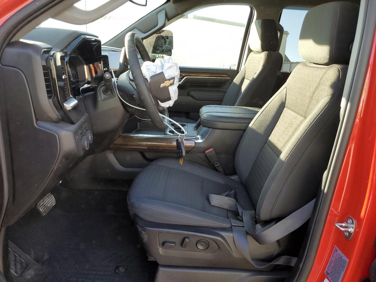 2024 CHEVROLET SILVERADO - Фото 7