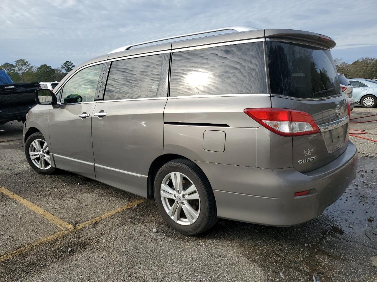 2014 NISSAN QUEST S - Фото 2