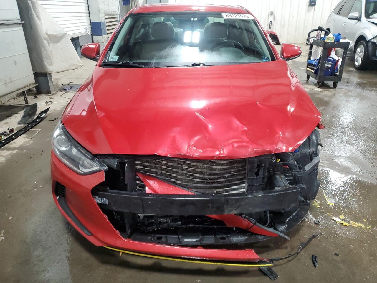2018 HYUNDAI ELANTRA SE - Фото 5