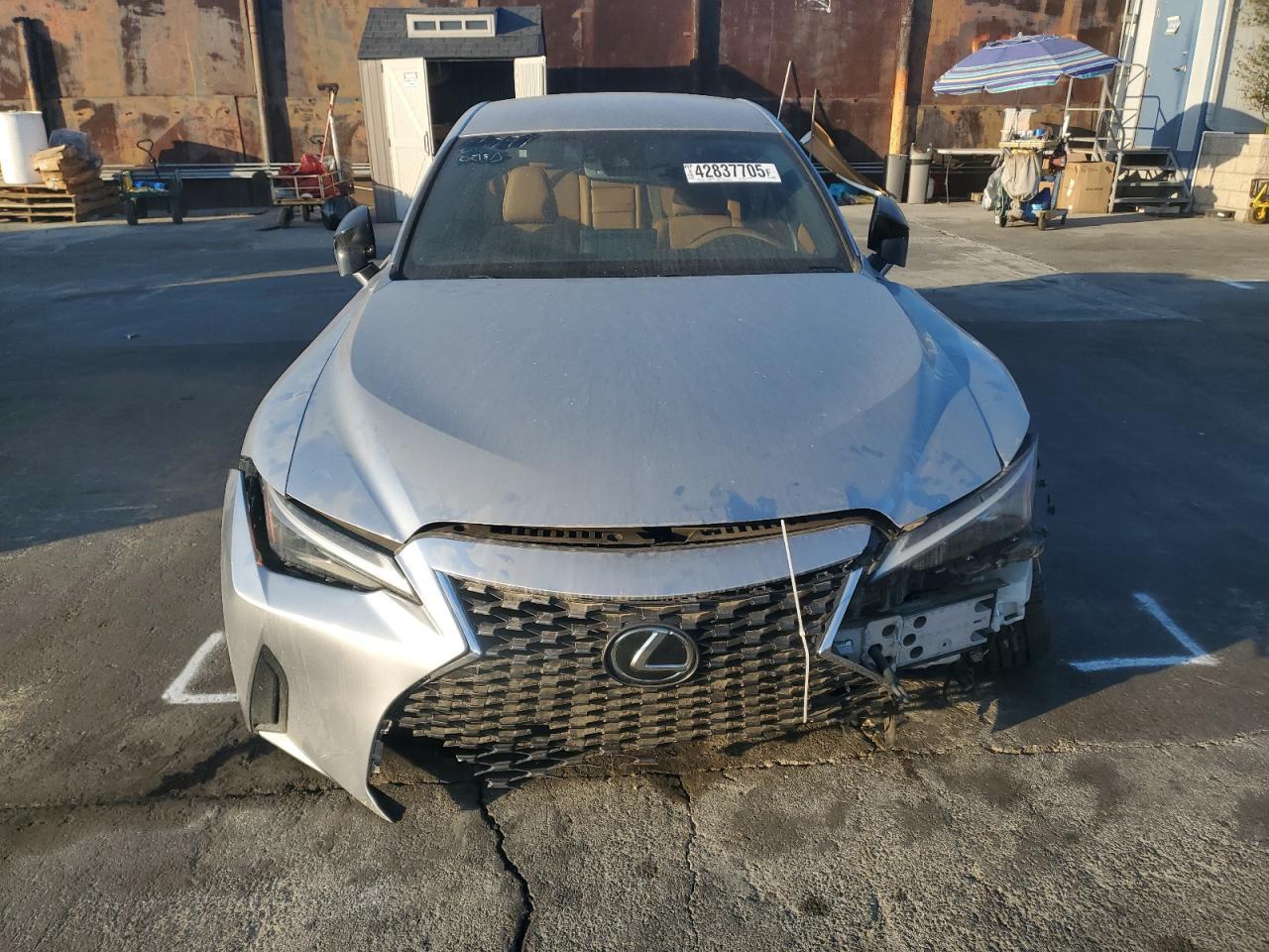2021 LEXUS IS 300 - Фото 5