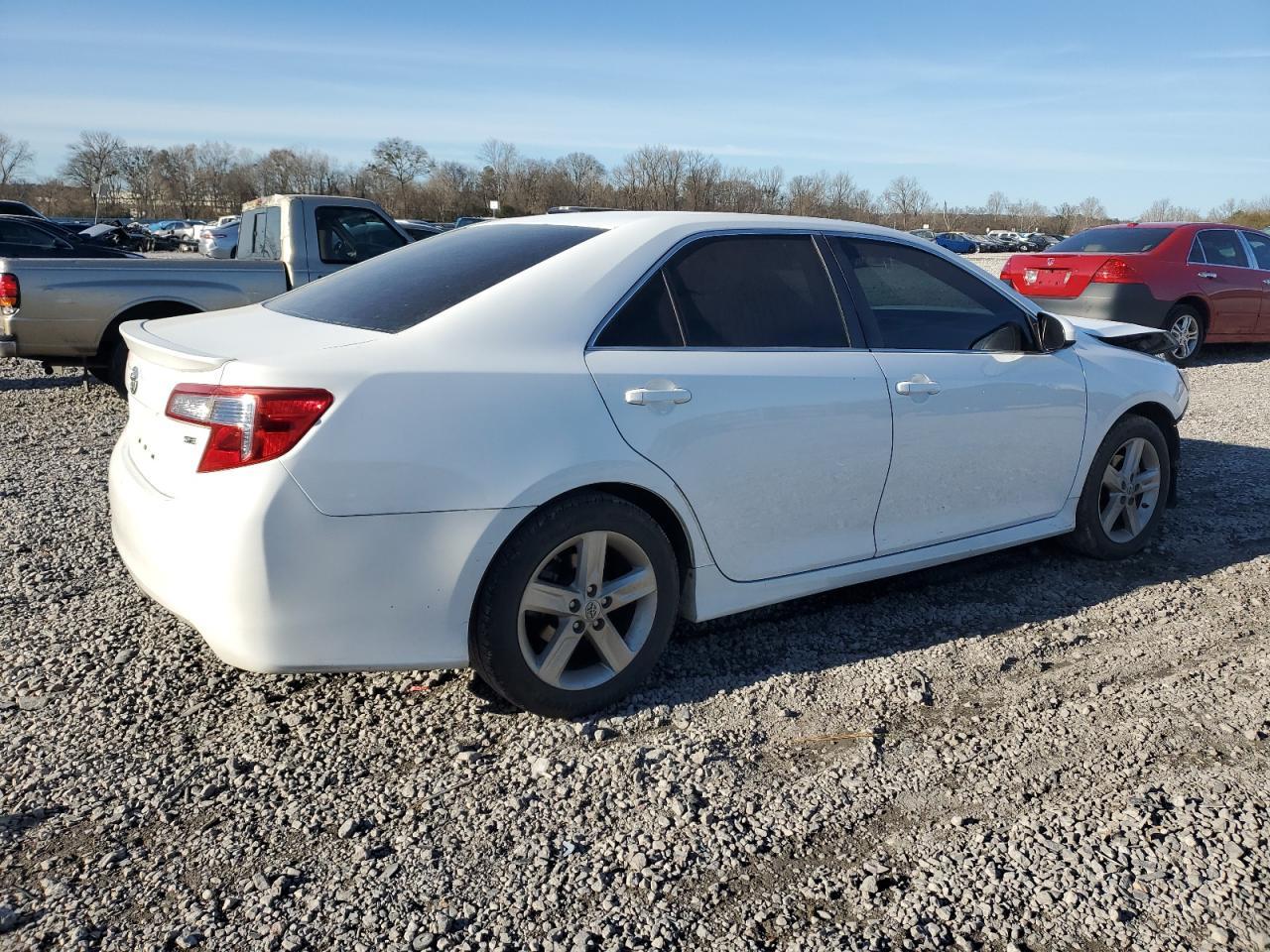 2014 TOYOTA CAMRY L - Image 3
