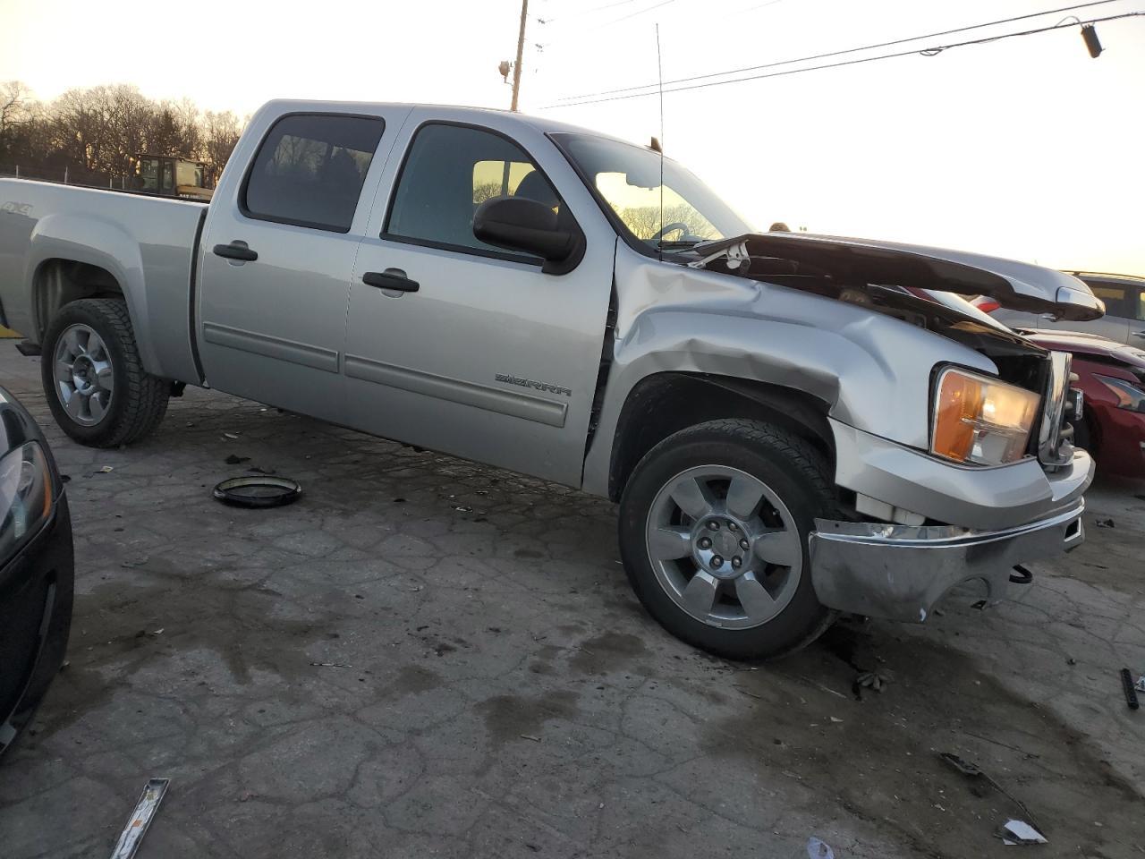 2011 GMC SIERRA K15 - Image 4