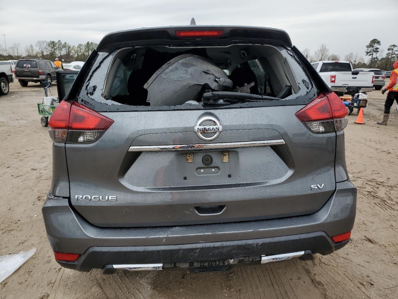 2017 NISSAN ROGUE S - Image 6