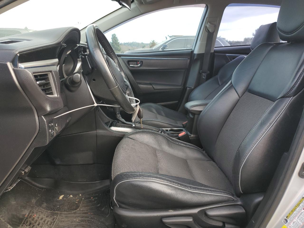 2015 TOYOTA COROLLA L - Фото 7