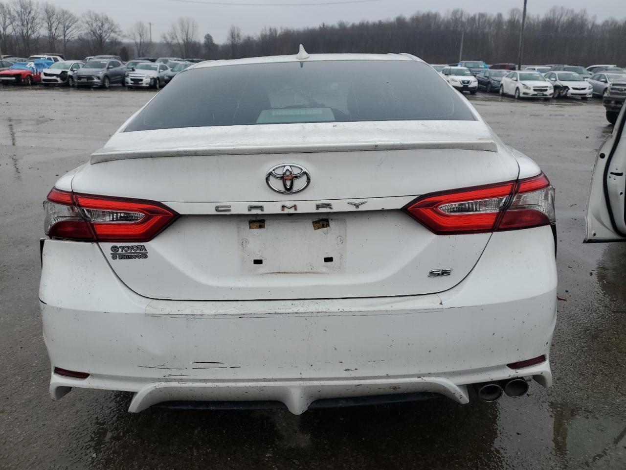 2019 TOYOTA CAMRY L - Фото 6
