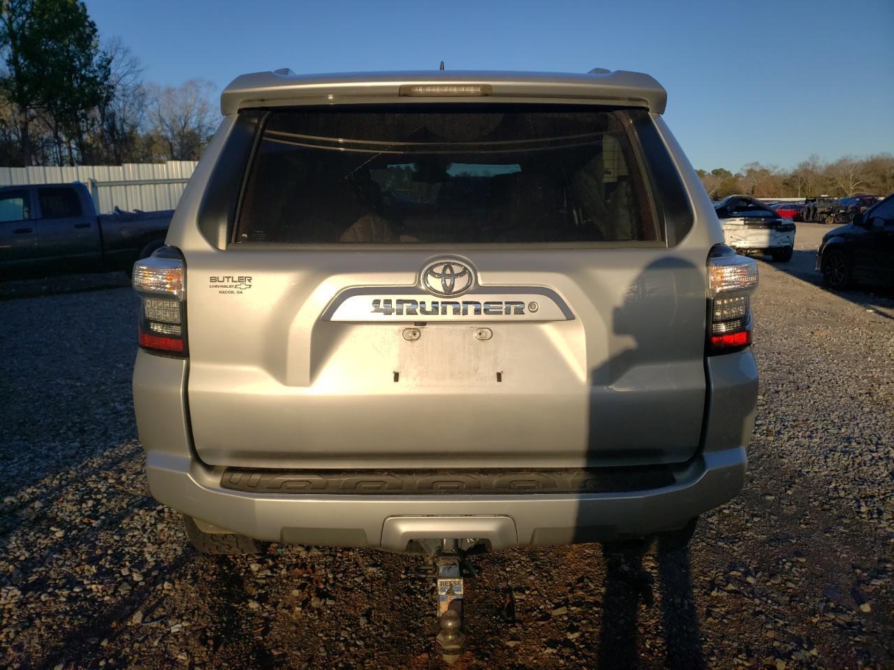 2017 TOYOTA 4RUNNER SR - Фото 6