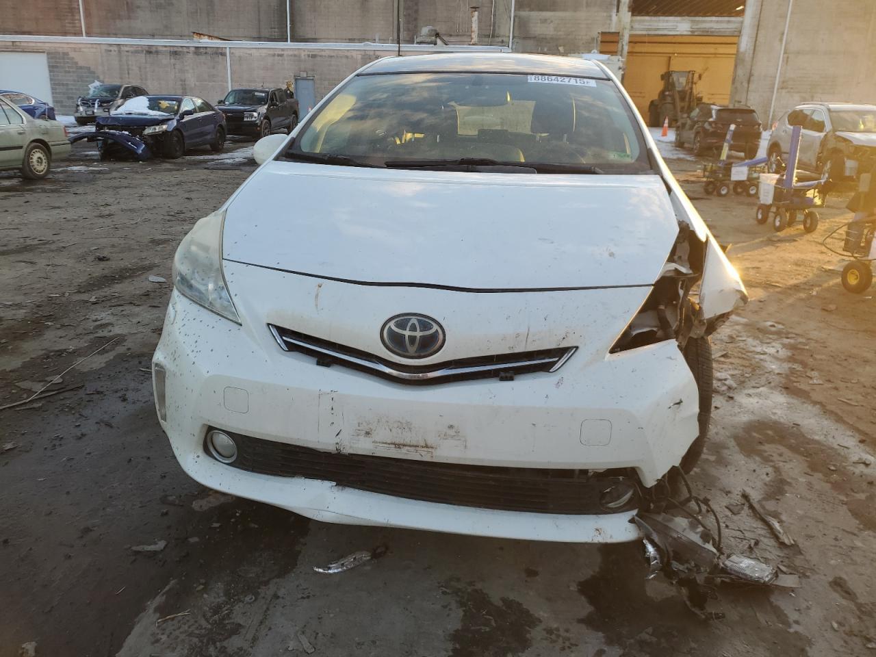 2013 TOYOTA PRIUS V - Image 5