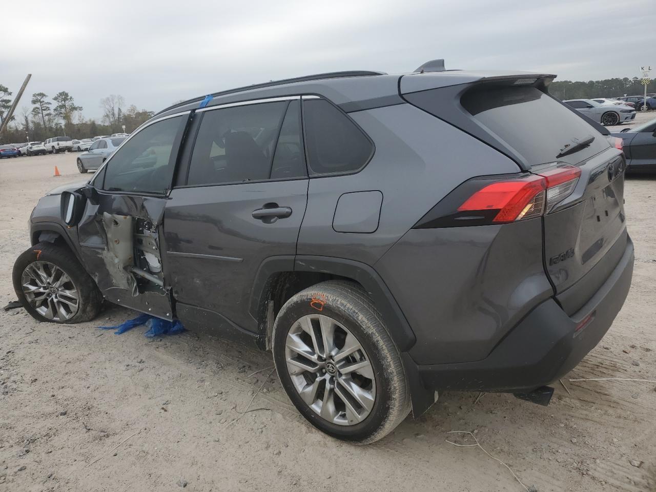 2024 TOYOTA RAV4 XLE P - Image 2