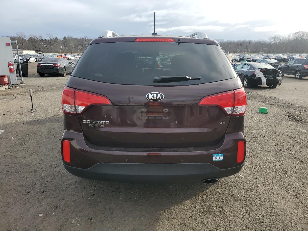 2015 KIA SORENTO LX - Image 6