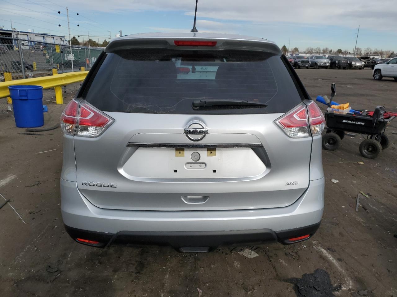 2015 NISSAN ROGUE S - Image 6