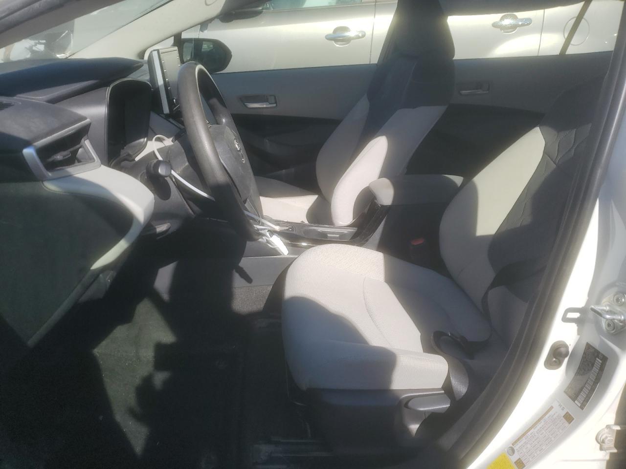2021 TOYOTA COROLLA LE - Фото 7