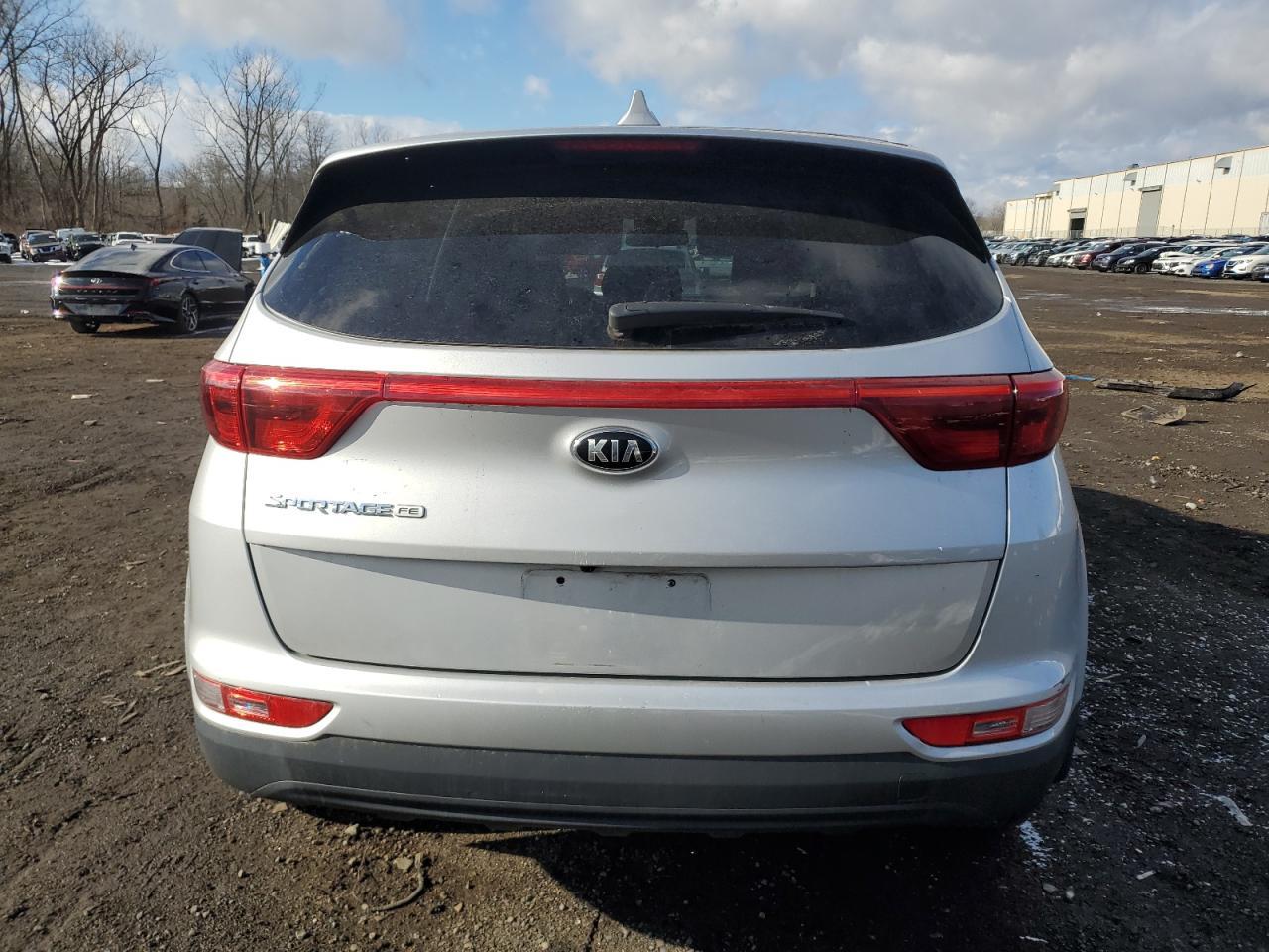 2017 KIA SPORTAGE L - Image 6