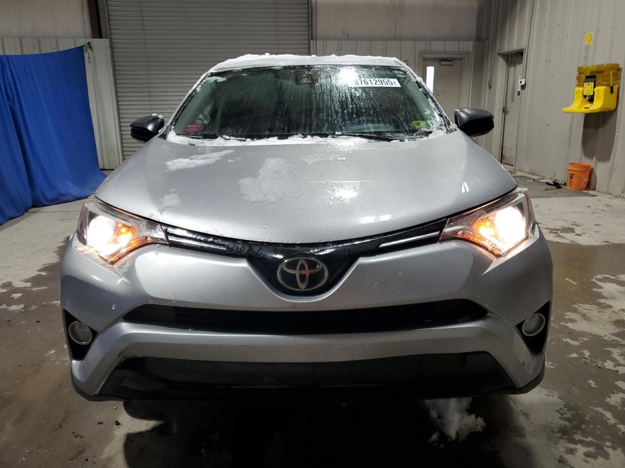 2018 TOYOTA RAV4 LE - Image 5