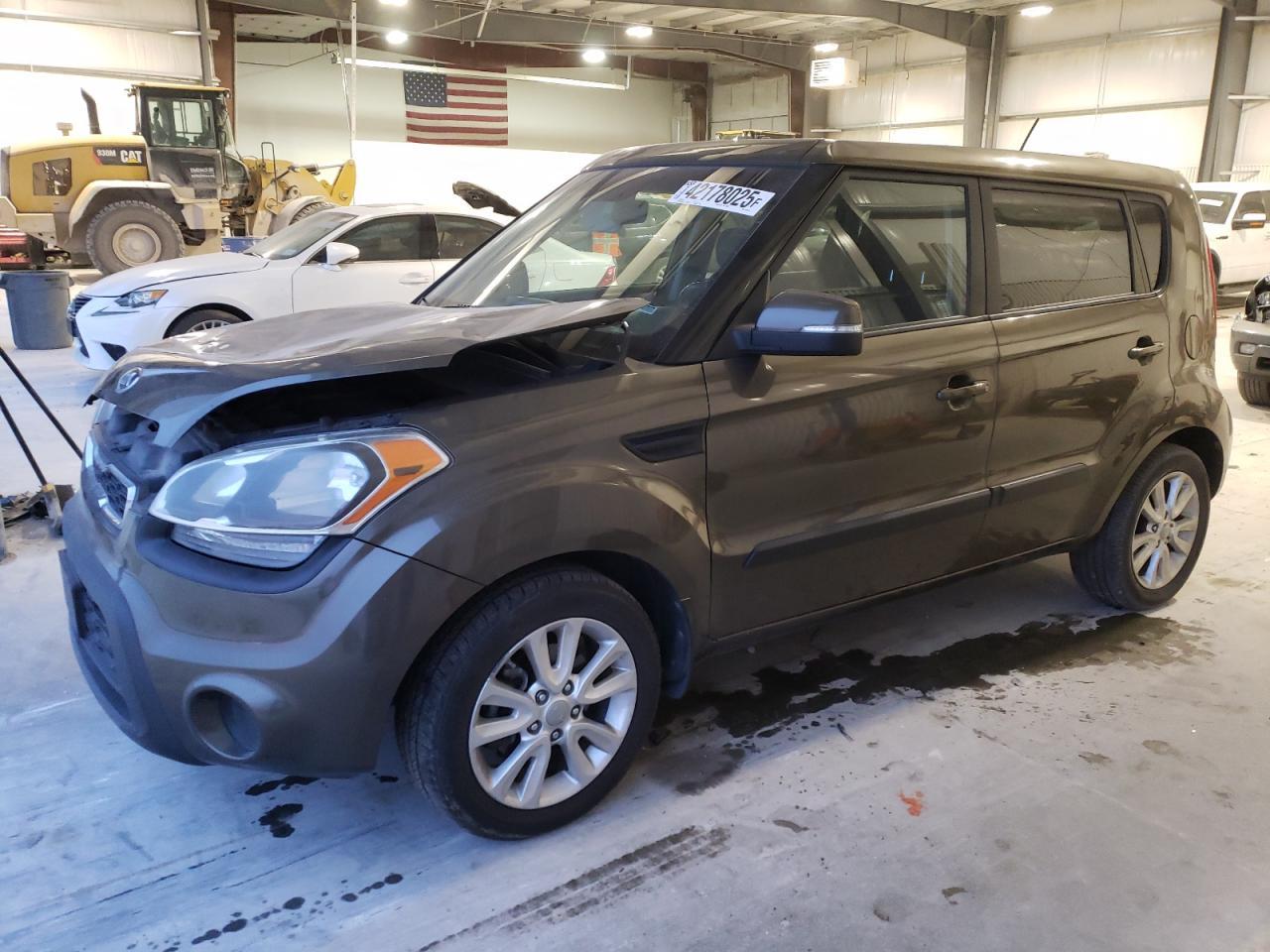 2013 KIA SOUL +