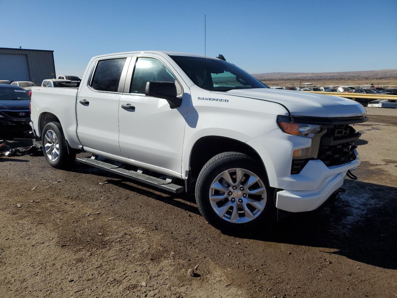 2023 CHEVROLET SILVERADO - Image 4