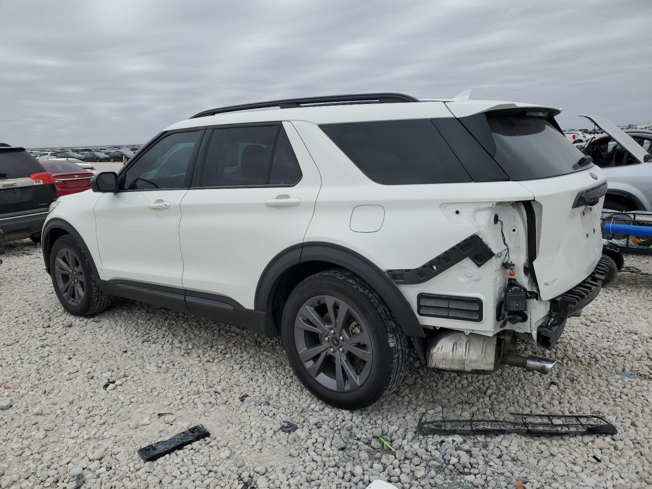 2023 FORD EXPLORER X - Фото 2