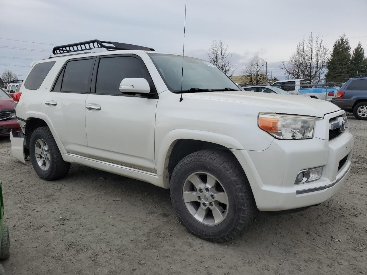 2011 TOYOTA 4RUNNER SR - Image 4
