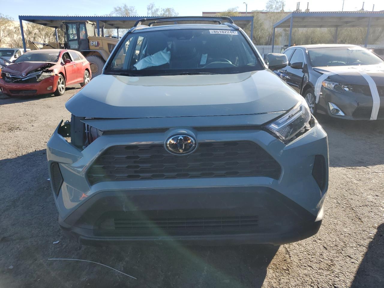 2022 TOYOTA RAV4 XLE - Фото 5