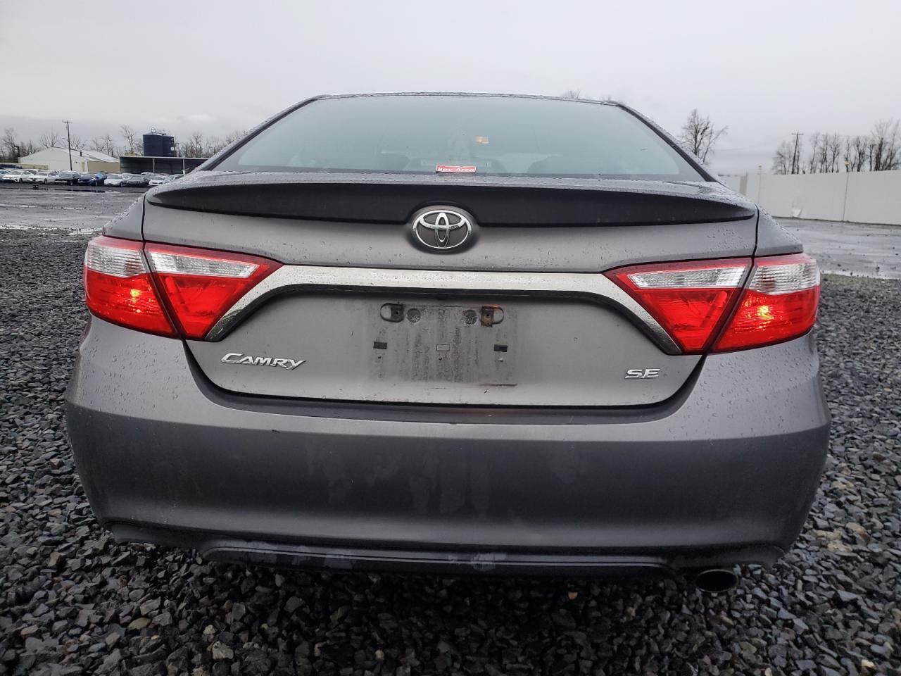 2017 TOYOTA CAMRY LE - Image 6