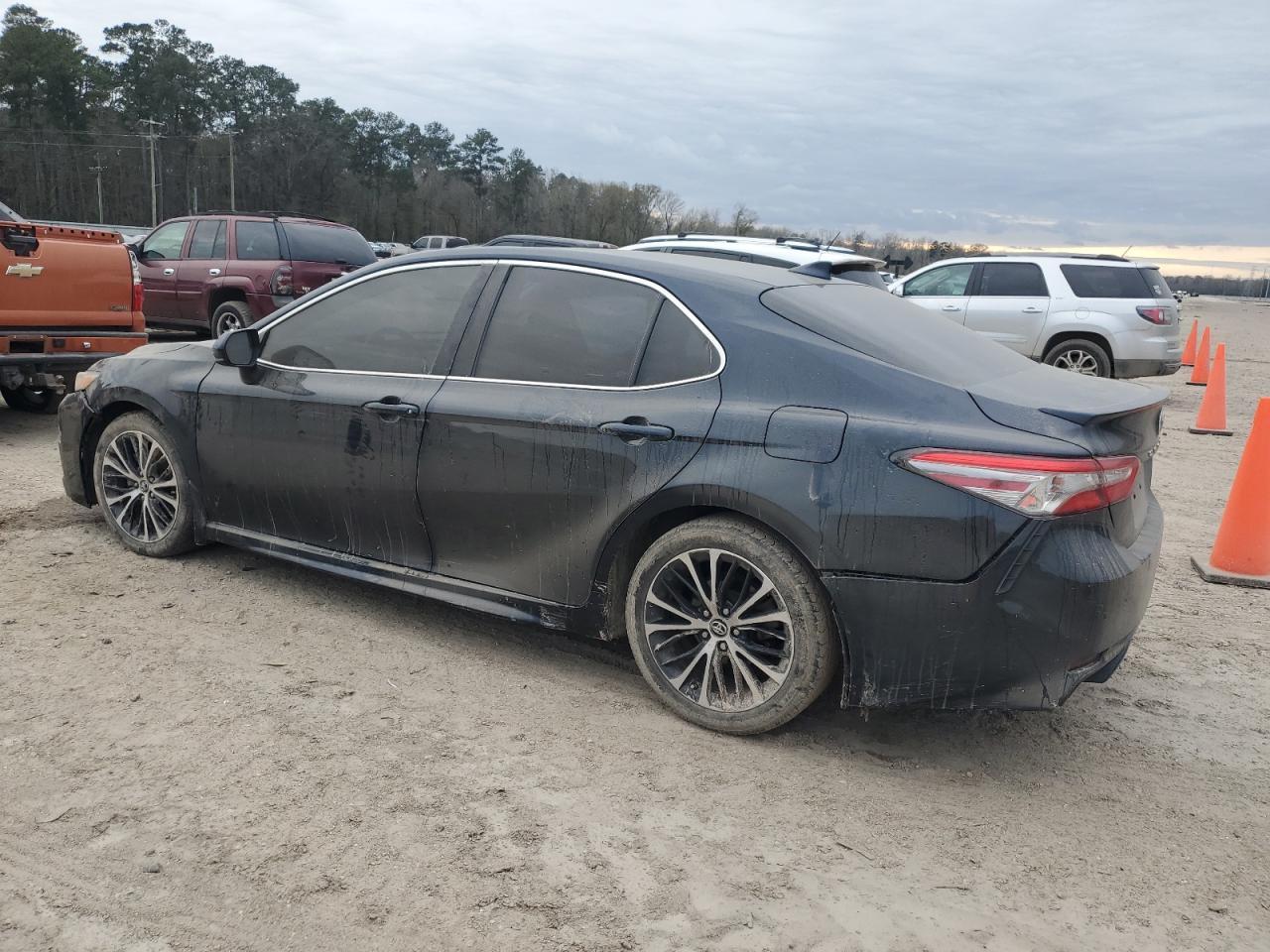 2019 TOYOTA CAMRY L - Фото 2
