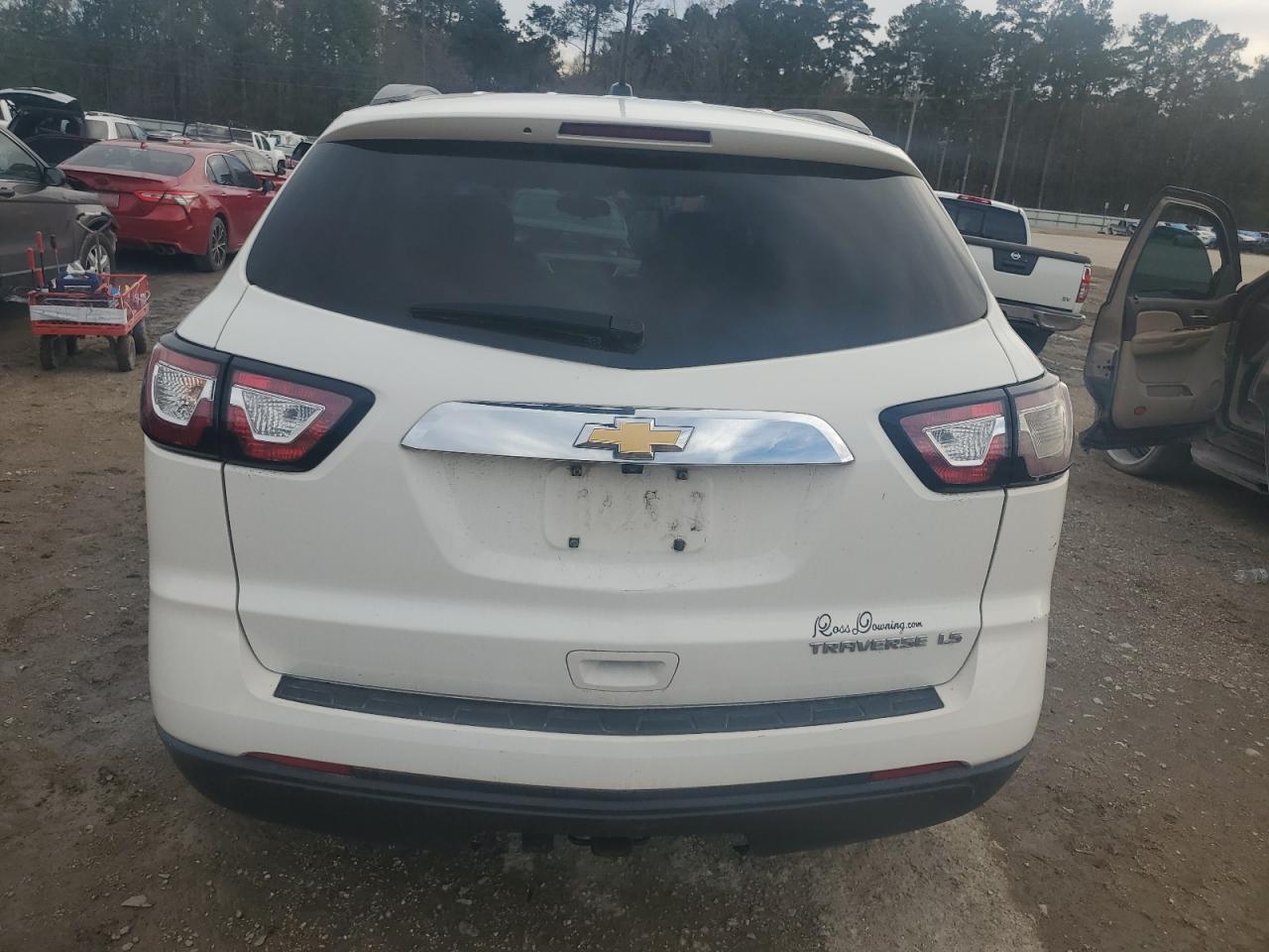 2015 CHEVROLET TRAVERSE L - Фото 6