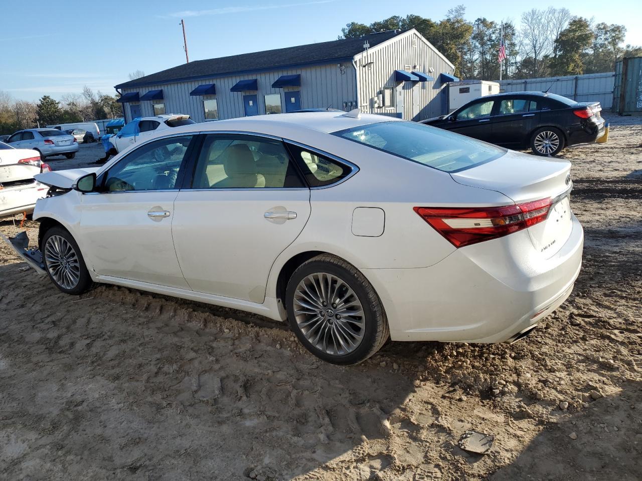 2016 TOYOTA AVALON XLE - Image 2