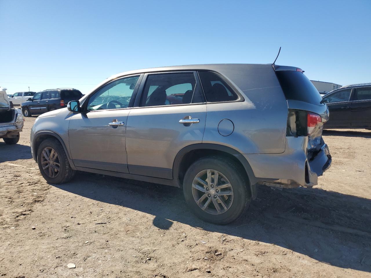 2015 KIA SORENTO LX - Image 2