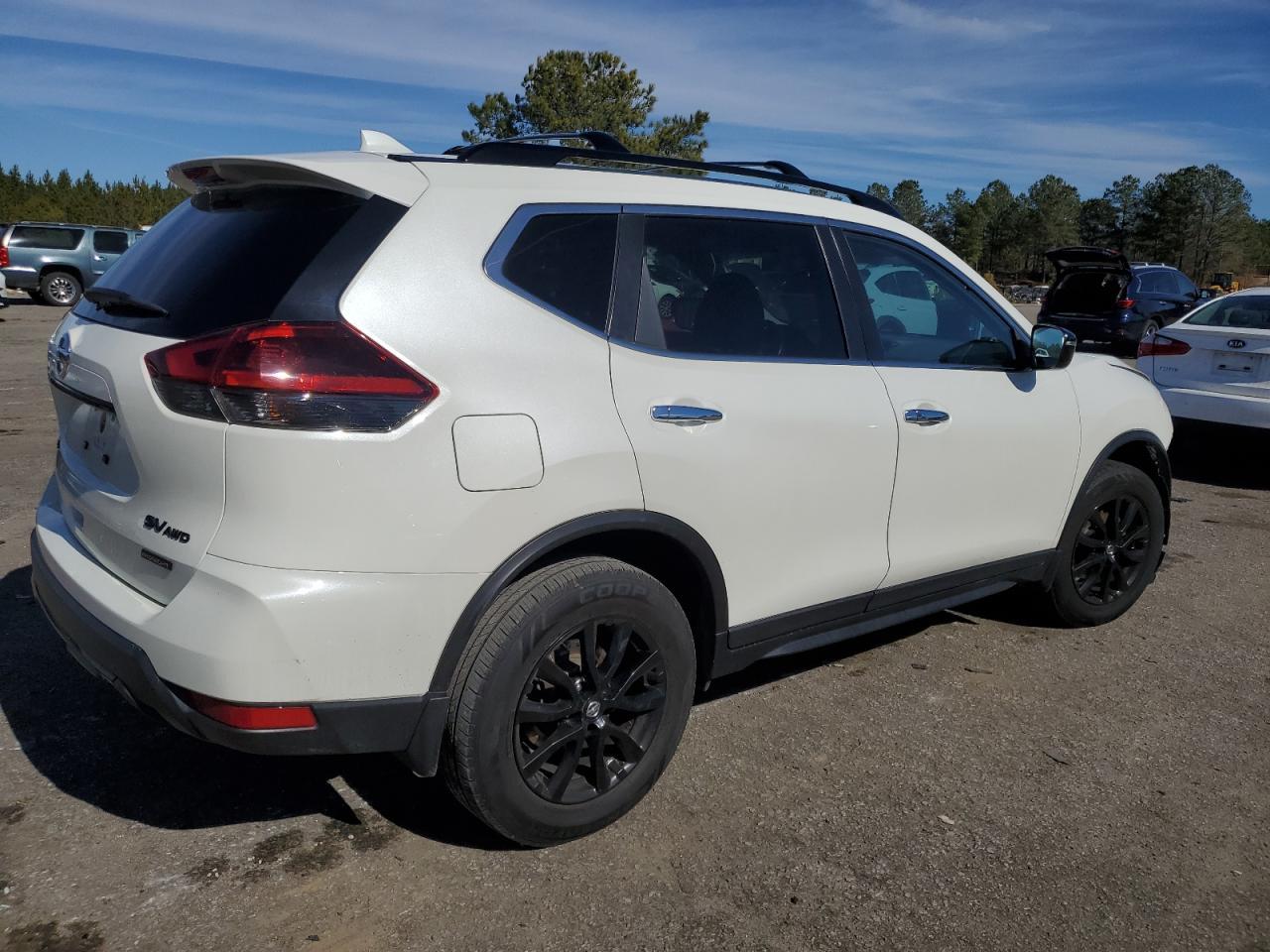 2018 NISSAN ROGUE S - Фото 3