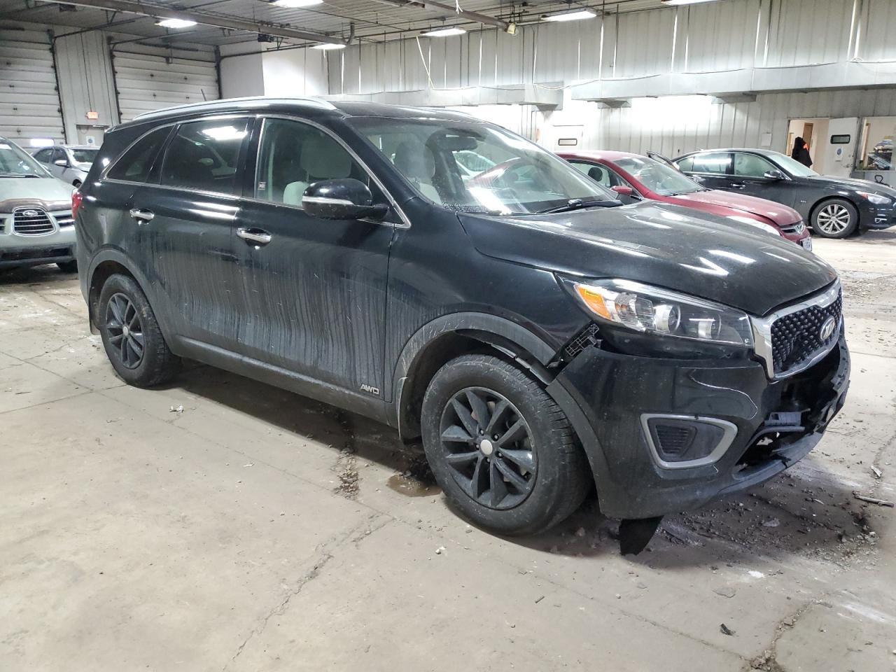 2017 KIA SORENTO LX - Фото 4