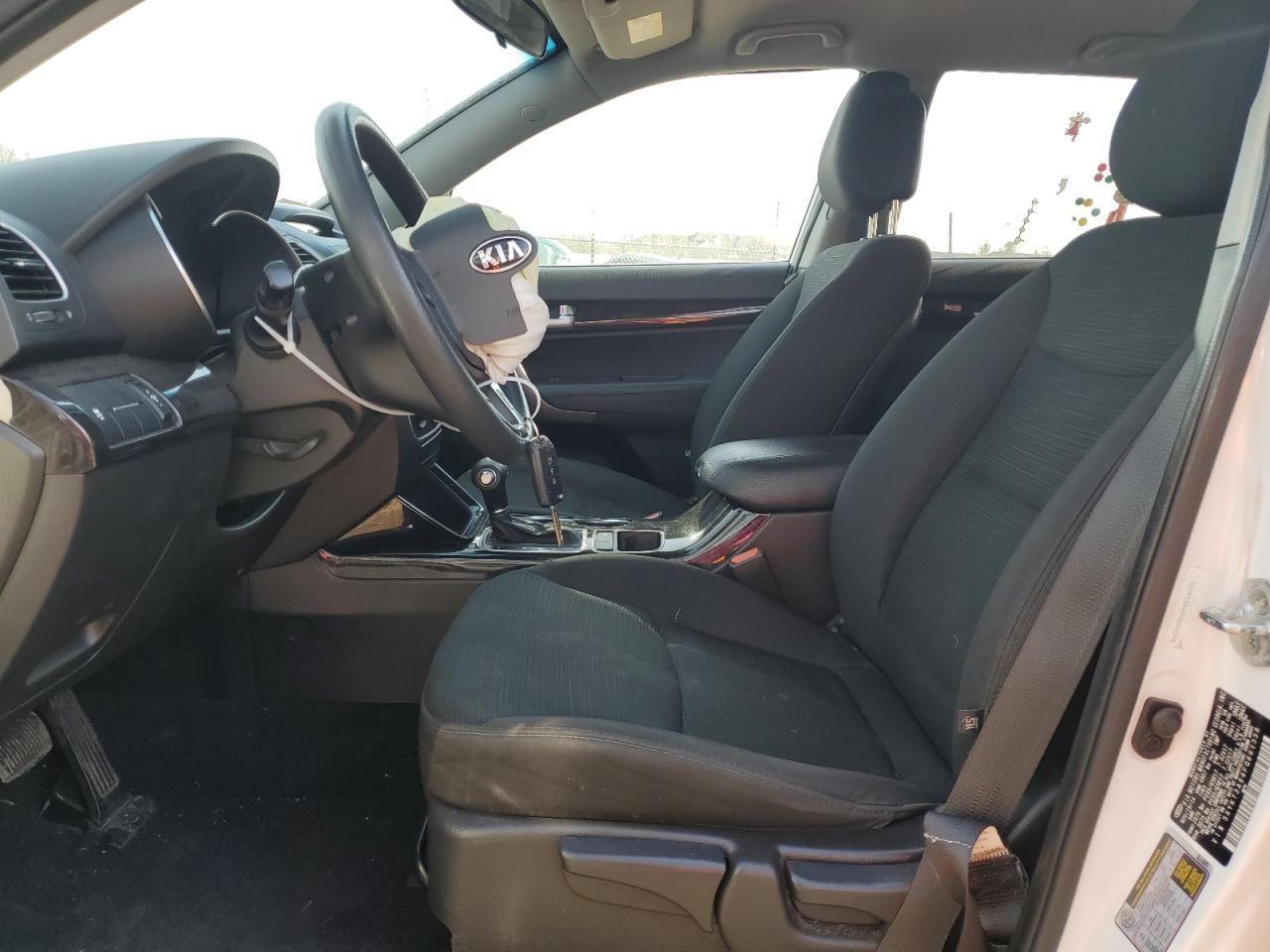 2015 KIA SORENTO LX - Image 7