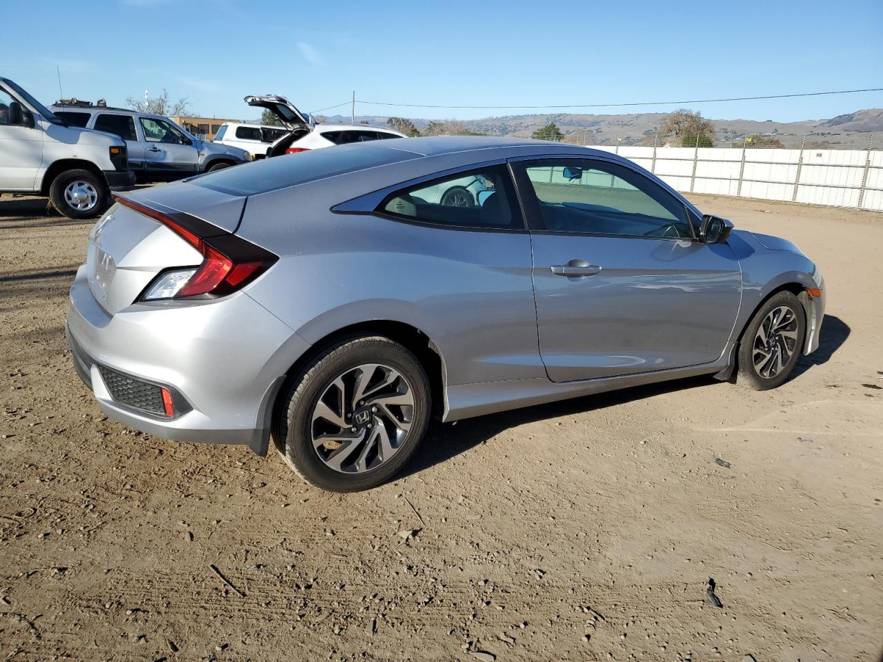 2017 HONDA CIVIC LX - Фото 3