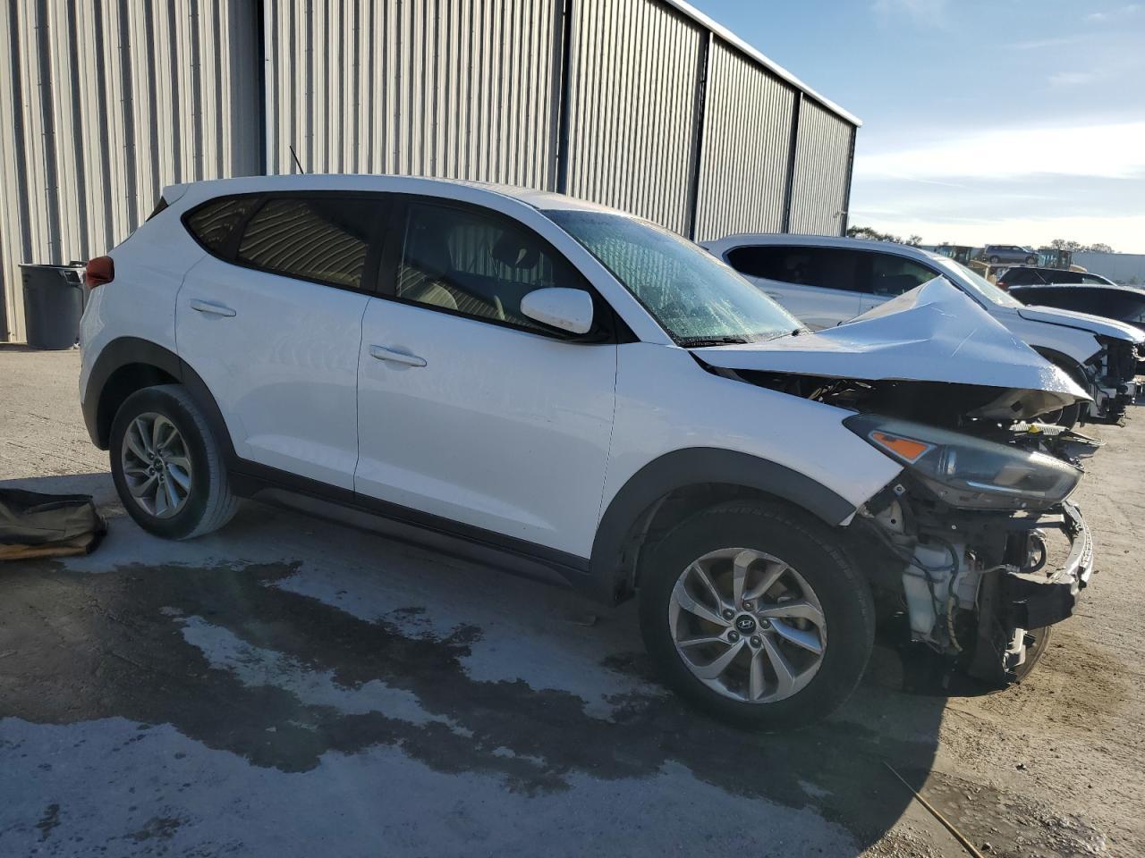 2016 HYUNDAI TUCSON SE - Фото 4
